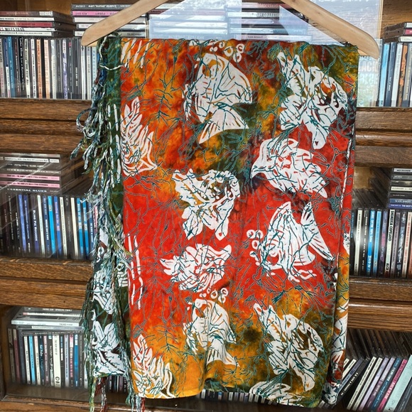 Autumn Palette, Fish/Leaf Design Sarong/Wrap Beachwear - Picture 5 of 6